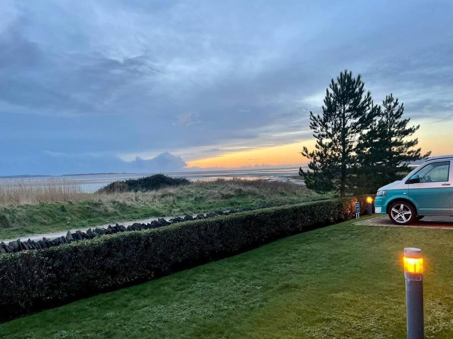 Coastal Apartment With Beach On Your Doorstep! Лланелли Экстерьер фото