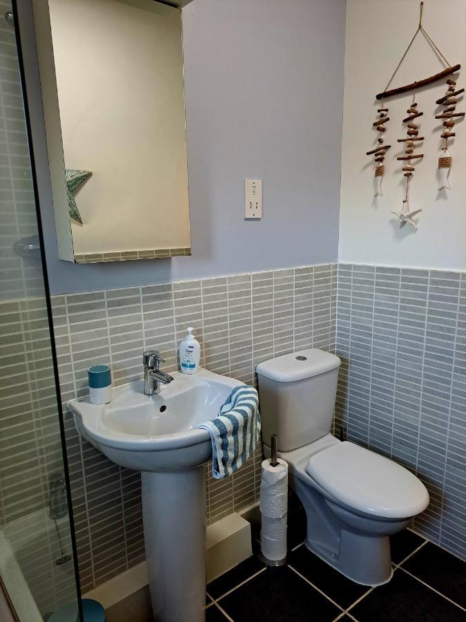 Coastal Apartment With Beach On Your Doorstep! Лланелли Экстерьер фото